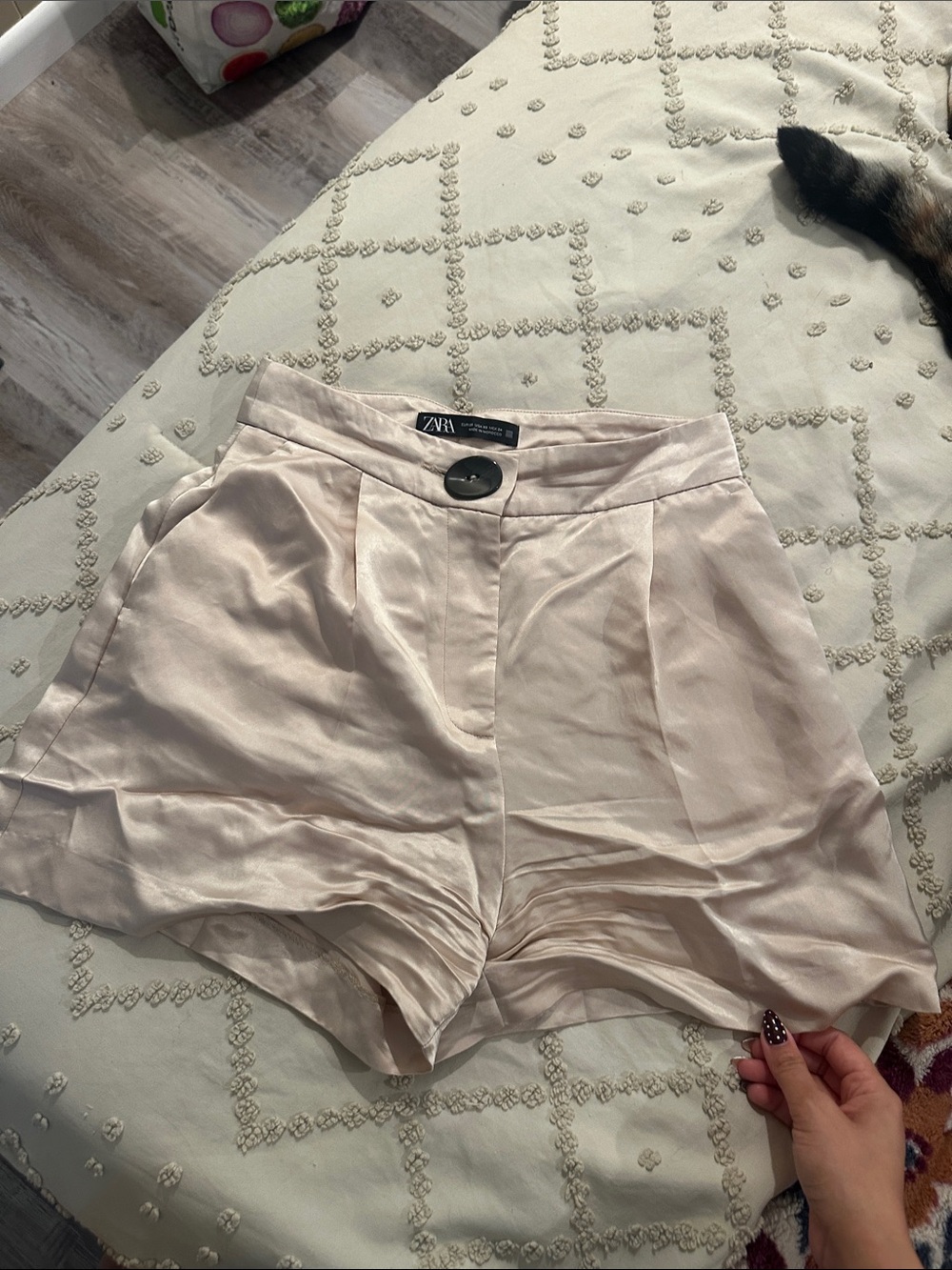 Zara Pale Cream High-Waist Satin Pleated Shorts